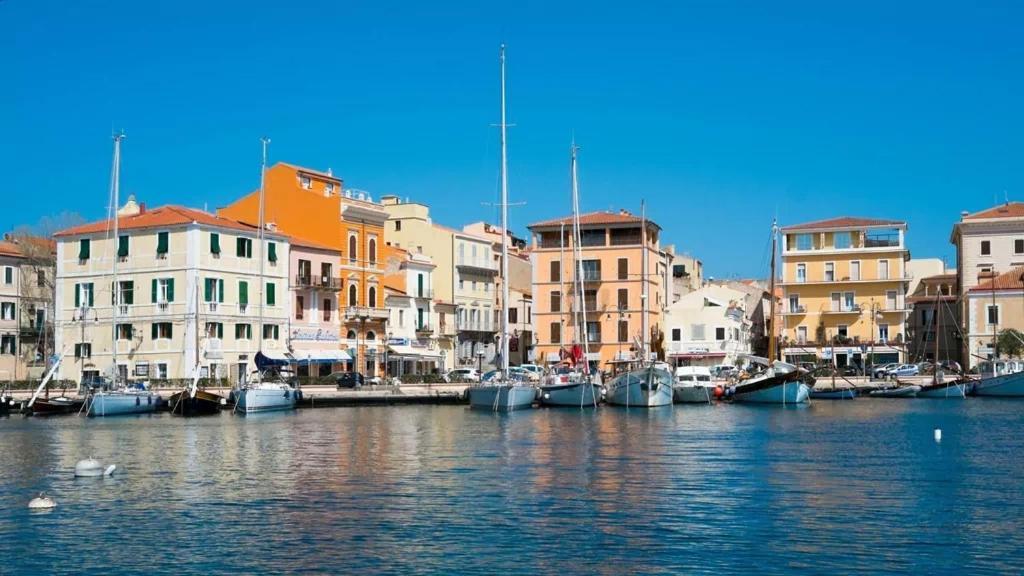 Апартаменты L'Isola Nell'Isola - R3442 Ла-Маддалена Экстерьер фото